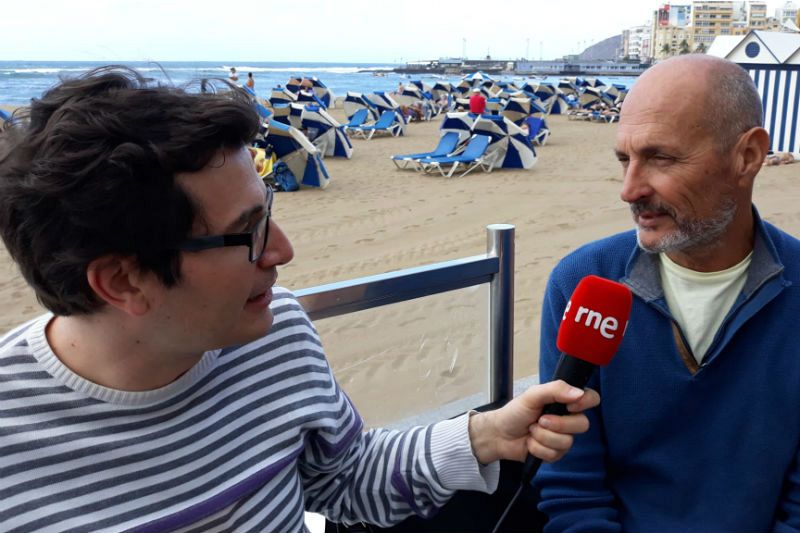 Álvaro Soto con Tino Armas, fotógrafo.