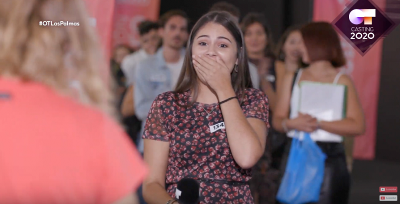 Le brillan los ojos de felicidad después de recibir la pegatina en la fase 1 del casting de OT 2020 en Las Palmas de Gran Canaria