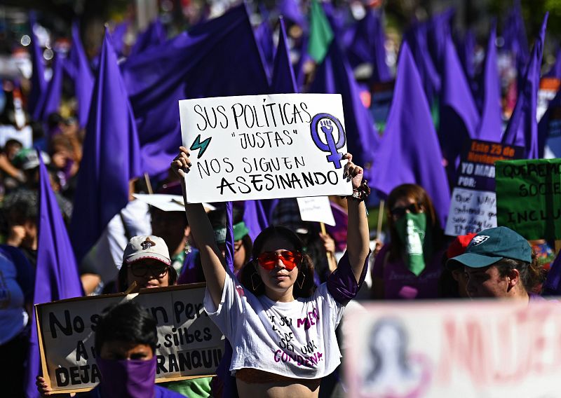 Marcha en El Salvador en memoria de las víctimas