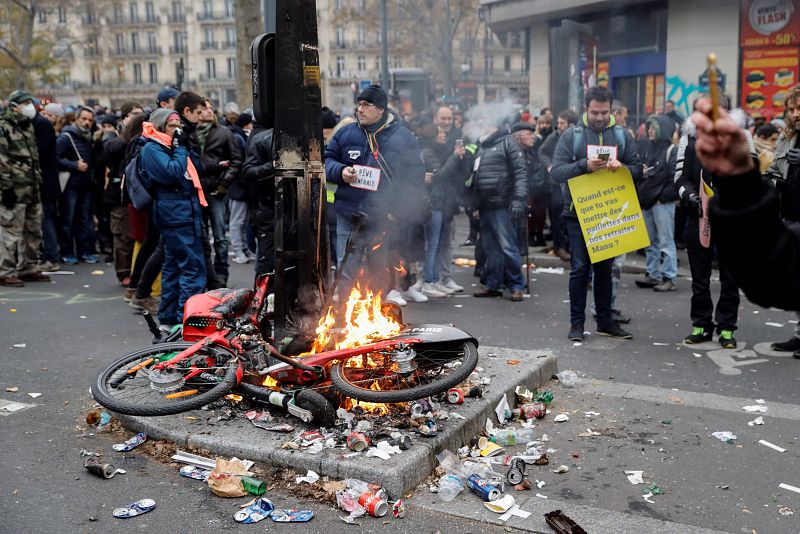 Primeras hogueras en París