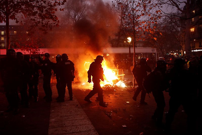 Disturbios en las calles de París