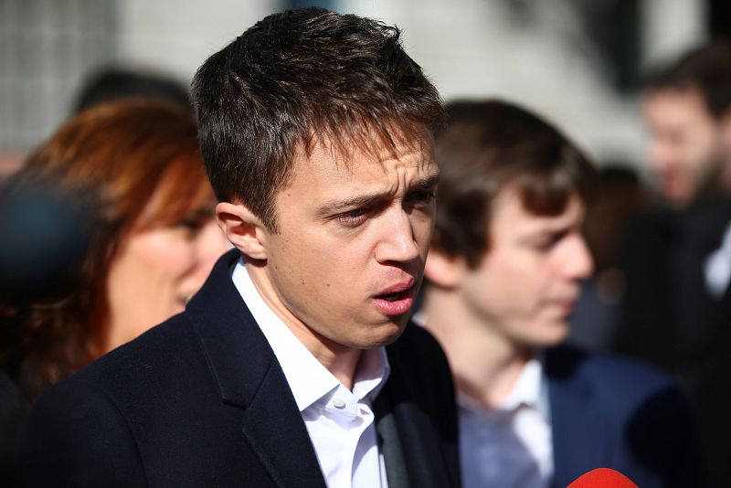 El líder y diputado por Más País, Íñigo Errejón a su llegada al Congreso de los Diputados para asistir a la sesión solemne de las Cortes con motivo de la celebración del 41 aniversario de la Constitución.