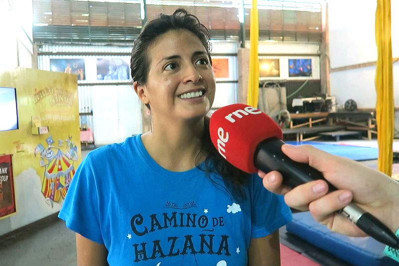 Itantehuitl Barona, profesora de danza aérea en el Circo de los Niños de San Pancho.