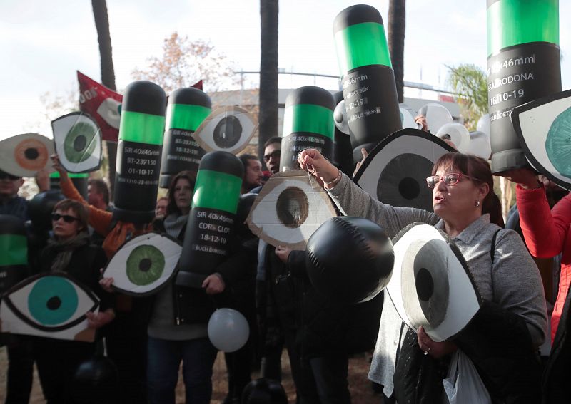 Barriles de FOAM con consignas independentistas