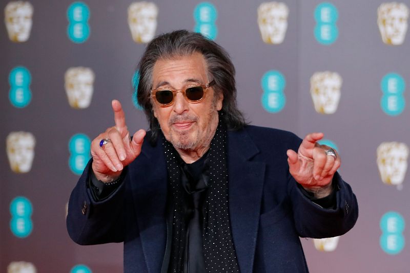 Al Pacino, nominado en la categoría de mejor Actor Secundario por 'El irlandés', posa en la alfombra roja de los Bafta