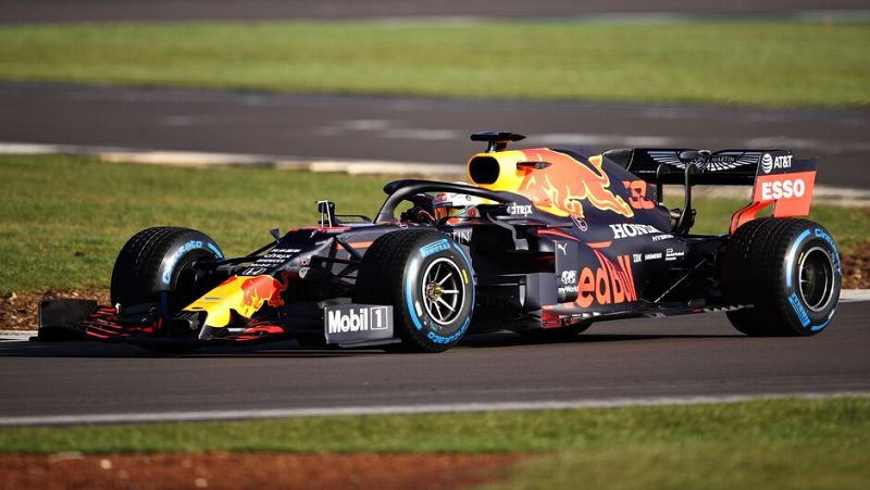 El holandés Max Verstappen prueba el RB16 en Silverstone (Reino Uindo).