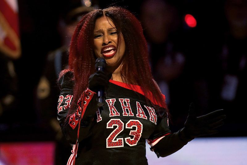 A continuación, la cantante Chaka Khan ha cantado el himno norteamericano en la 69ª edición del 'All-Star', el partido de las estrellas.