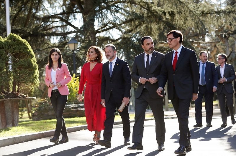 Mesa de diálogo Gobierno-Generalitat en el palacio de la Moncloa