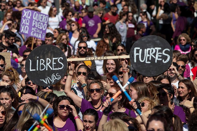 Vista de la manifestación celebrada en Murcia en conmemoración del Dia Internacional de la Mujer.