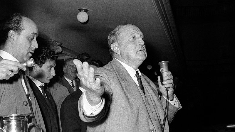 Santiago Bernabéu dedica unas palabras a los aficionados