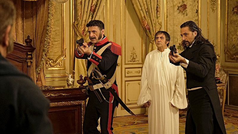 Alonso y Pacino con el doble de Fernando VII