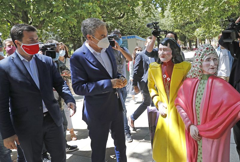 Elecciones gallegas 2020: Gonzalo Caballero, con el expresidente Zapatero en Santiago de Compostela