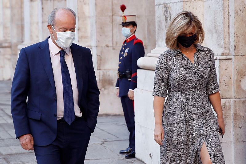 El ministro de Justicia, Juan Carlos Campo (i) a su llegada al Patio de la Armería del Palacio Real en Madrid este jueves donde se celebra la ceremonia civil.