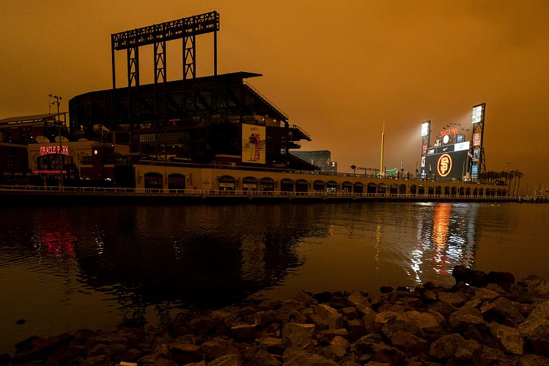 Vista general del cielo de Oracle Park antes del partido entre los San Francisco Giants y los Seattle Mariners.