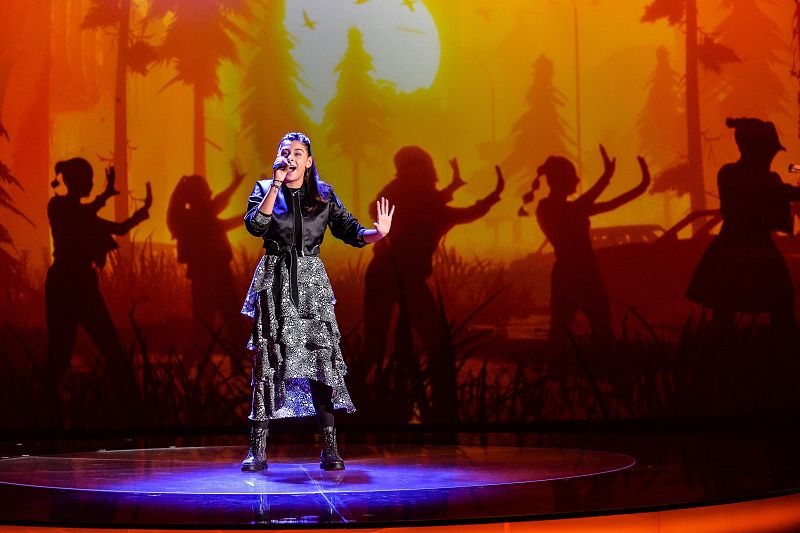 Susan de Alemania interpreta 'Stronger with you'