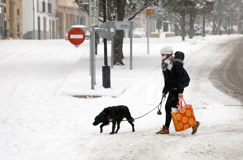 Valencia y Castellón en alerta roja por la nieve