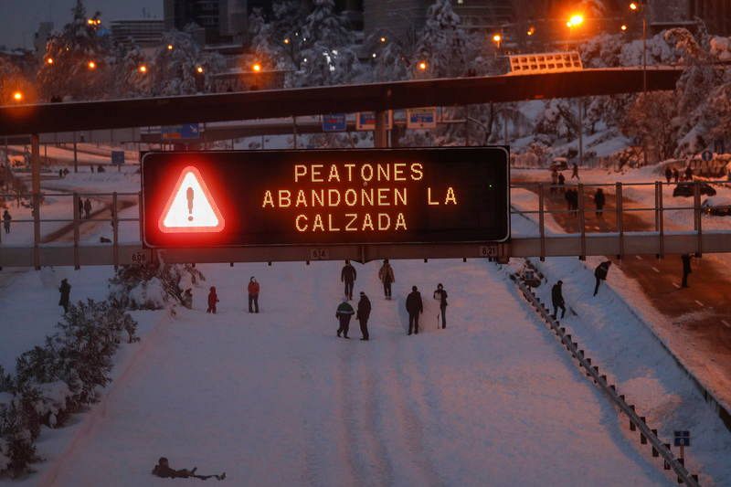 Heavy snowfall in Madrid
