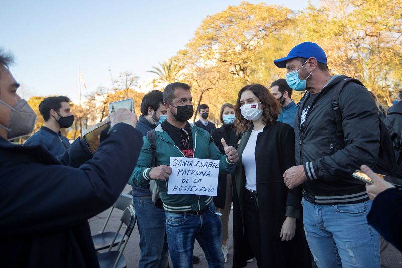 Ayuso vuelve a Cataluña