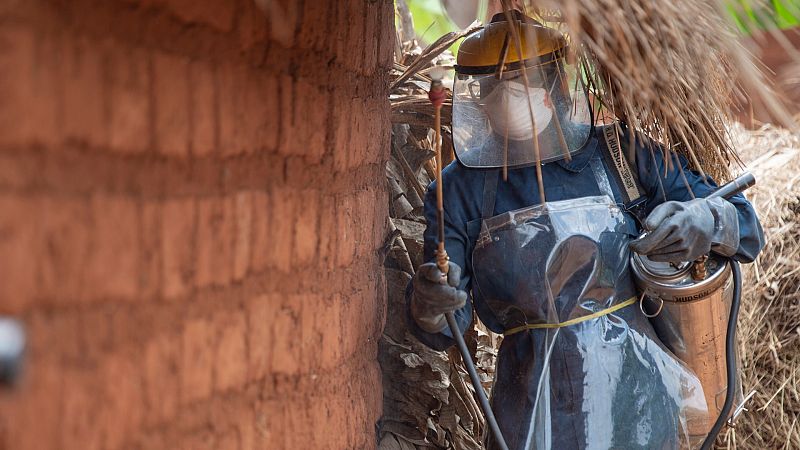 Pulverización residual en interiores en Burundi