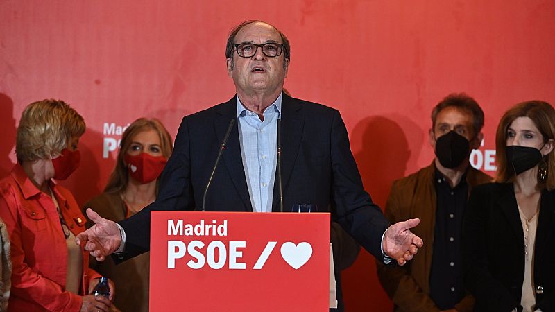 Caras largas en la sede del PSOE tras el batacazo electoral 