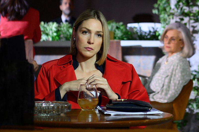 Deborah esperando a Marta Altamira