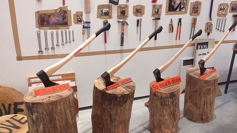 Thomas Hirschhorn, Power Tools, 2003