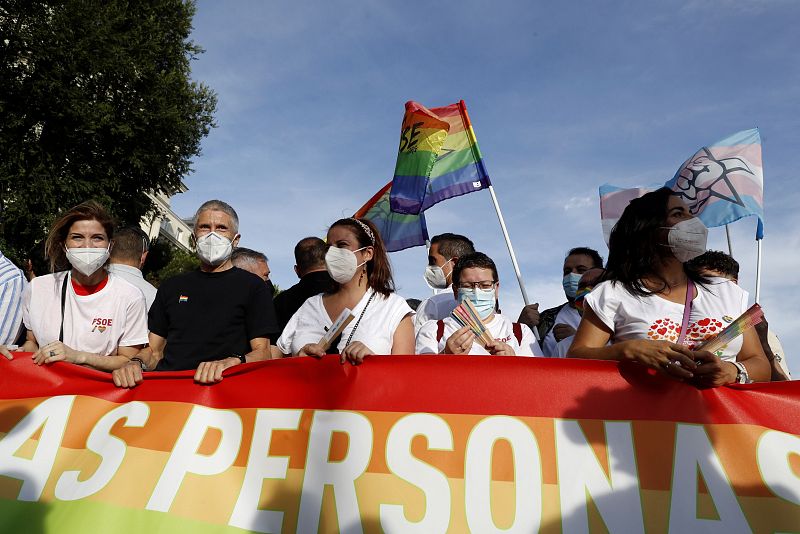 El ministro de Interior, Fernando Grande-Marlaska, durante la marcha del Orgullo LGTBI.