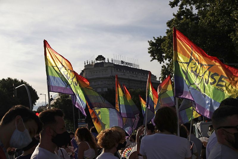 Un momento de la marcha del Orgullo LGTBI que ha recorrido el centro de Madrid.