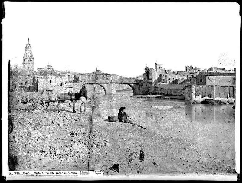 Puente sobre el Segura en Murcia por Juan Laurent y Cía.