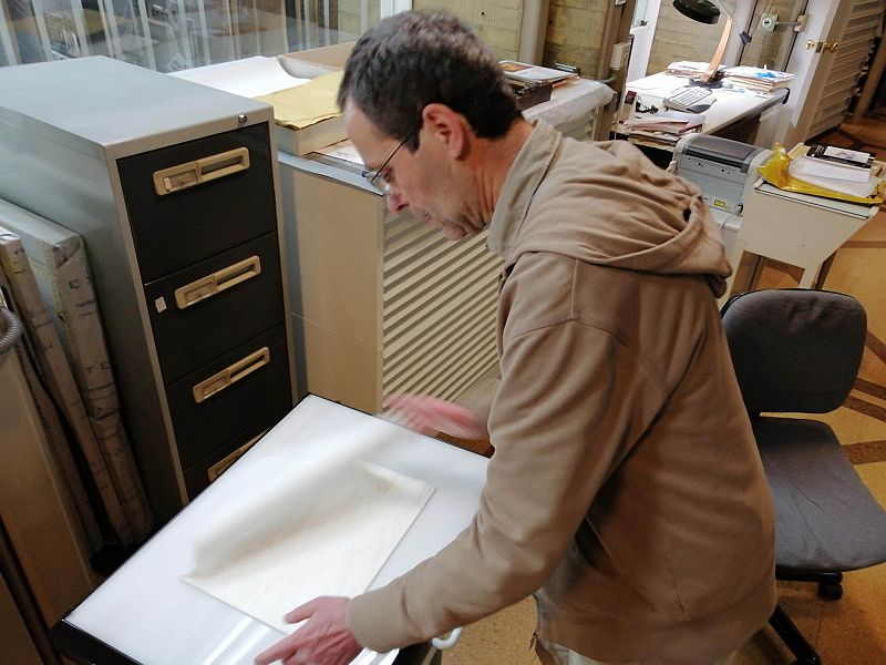 Carlos Teixidor, conservador de fotografía del Instituto de Patrimonio Histórico de España