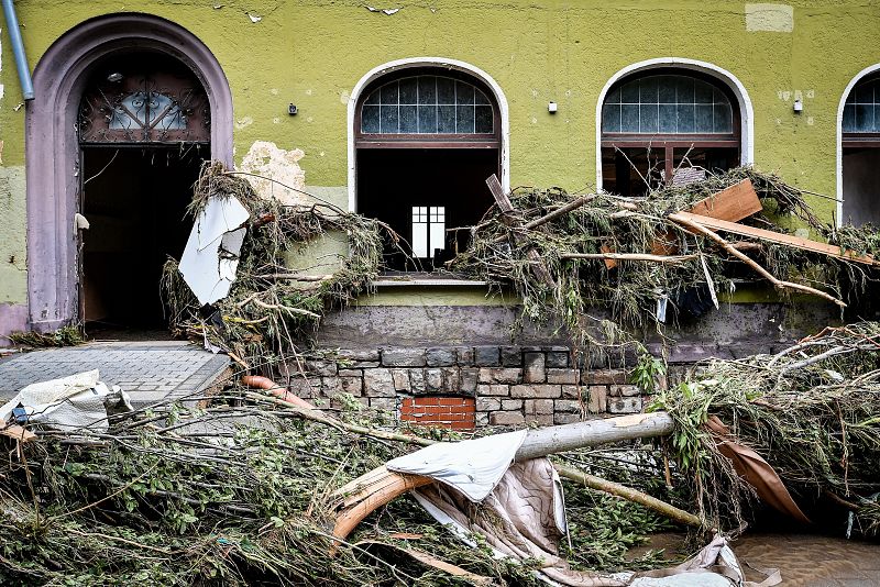 La lluvia y el lodo han arrasado con todo lo que se han econtrado a su paso