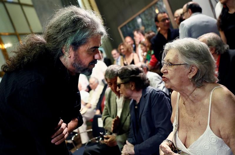 Pilar Bardem y el director Fernando León de Aranoa durante el acto de toma de posesión del nuevo director del Instituto Cervantes, Luis García Montero