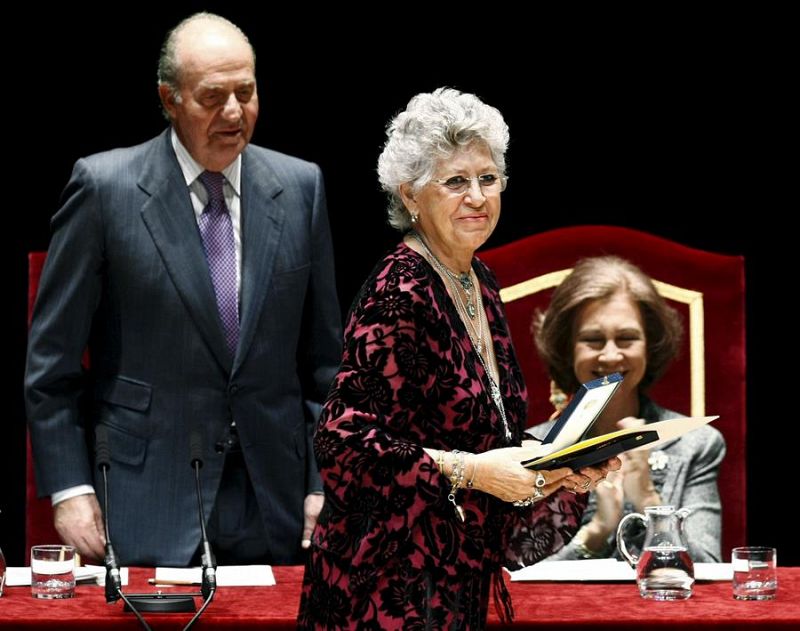 Pilar Bardem tras recibir la Medalla de Oro al Mérito en las Bellas Artes en el Palacio de Festivales de Cantabria