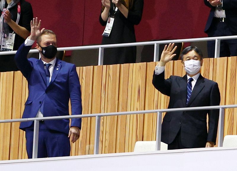 Andrew Parsons y Naruhito en la ceremonia de apertura de Tokyo 2020