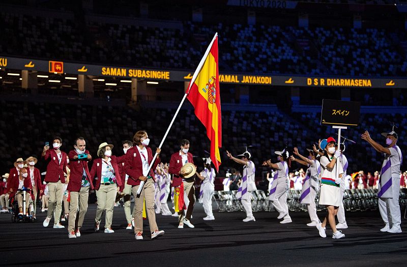 España durante la ceremonia de apertura de los JJPP