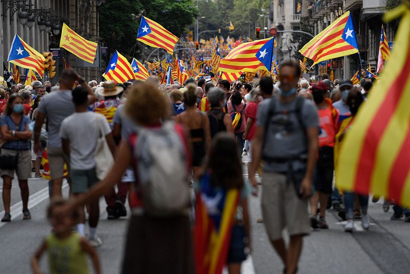 Las calles de Barcelona vuelven a lucirse de esteladas independentistas