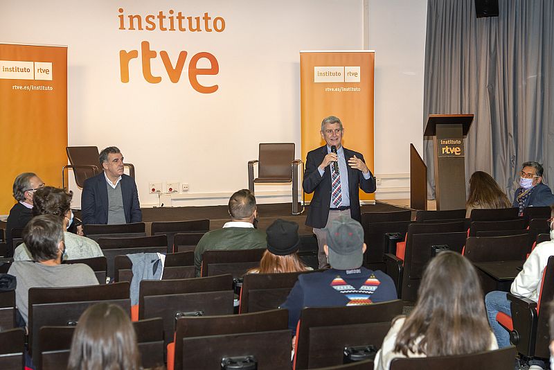 Encuentro del presidente de la Corporación con alumnos del Instituto RTVE