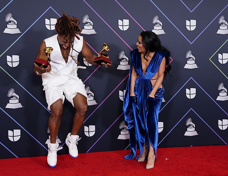 Beatriz Luengo y Yotuel celebran los dos galardones gracias a "Patria y Vida".