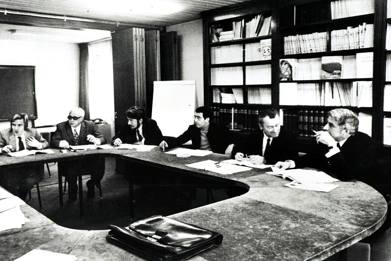 Firma de la carta de Médicos Sin Fronteras, en París, Francia, en 1971