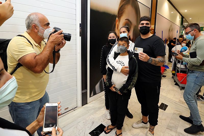 La Lotería sonríe a Canarias y riega de millones el barrio de Jinámar