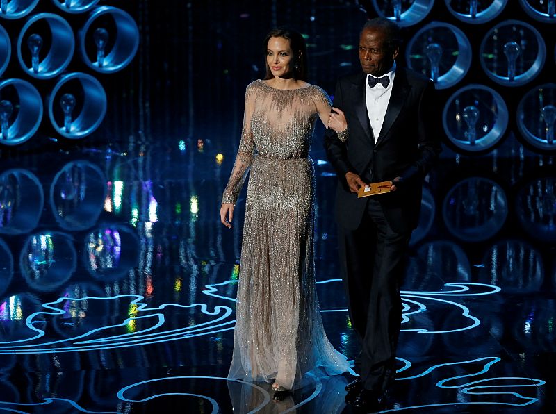 Angelina Jolie y Sidney Poitier participan en la 86 edición de los premios de la Academia de Hollywood (02/03/2014)