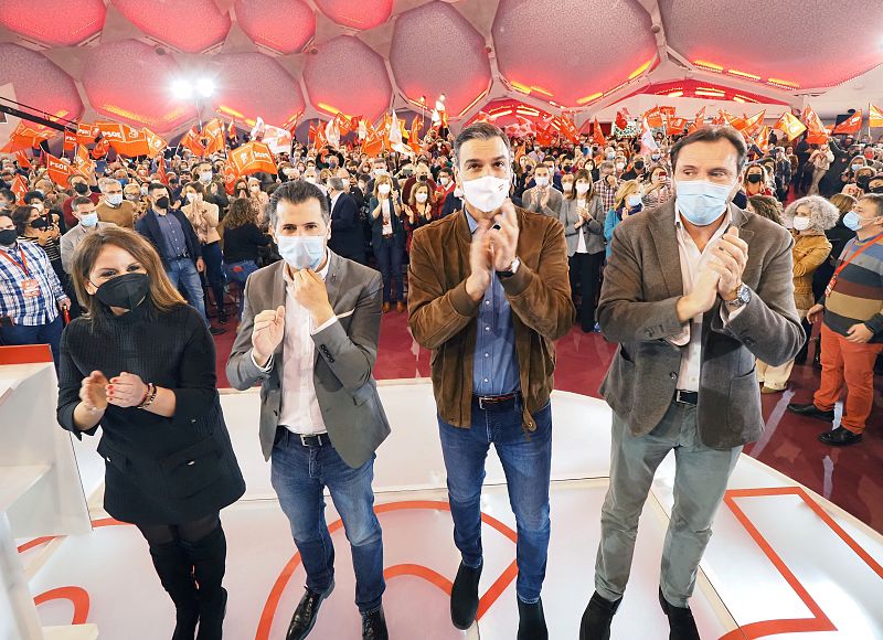 El PSOE pone el broche final a la campaña en la Cúpula del Milenio (Valladolid)
