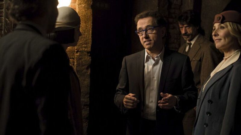 El presentador Jordi Hurtado a la sèrie de RTVE 'El Ministerio del Tiempo'