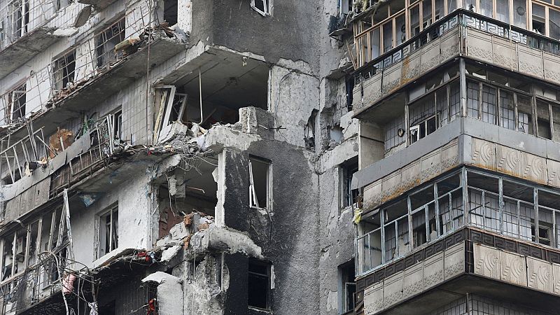 Imagen de un edificio destruido en la ciudad ucraniana de Mariúpol.
