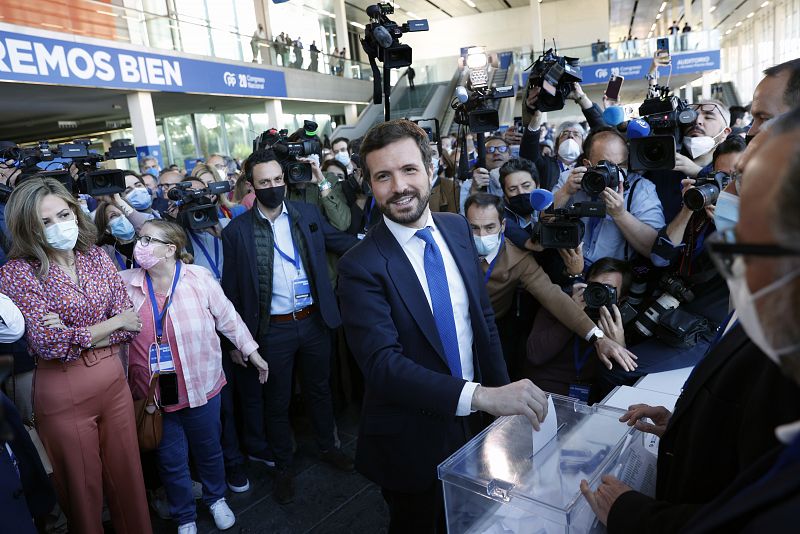 Pablo Casado vota para elegir al nuevo presidente del PP