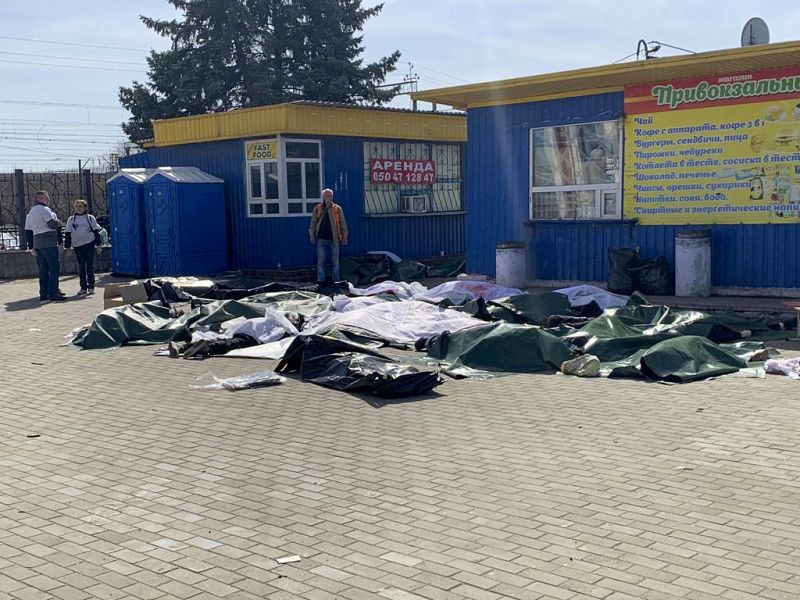 Más de 30 personas han muerto en el bombardeo de la estación de tren de Kramatorsk