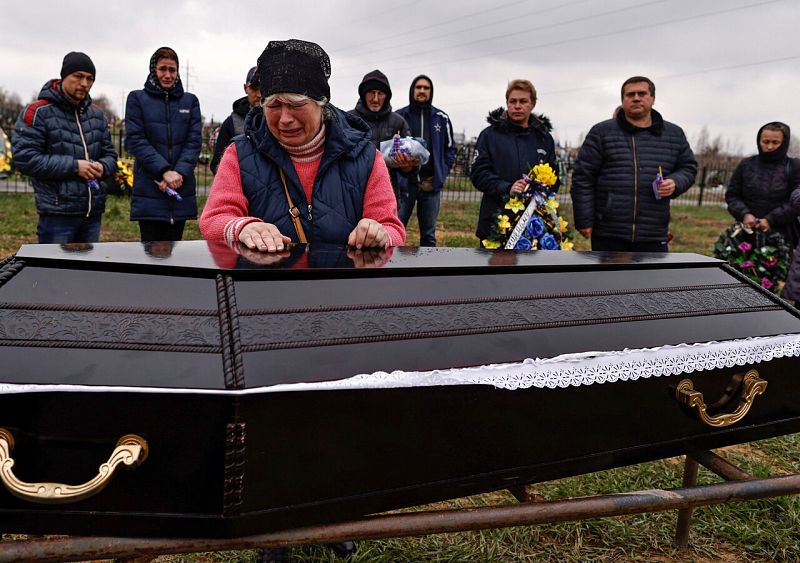 Más de mil civiles han muerto en 57 días de guerra en Ucrania