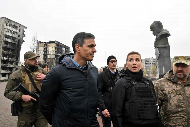 Pedro Sánchez y Mette Frederiksen en su visita a Ucrania