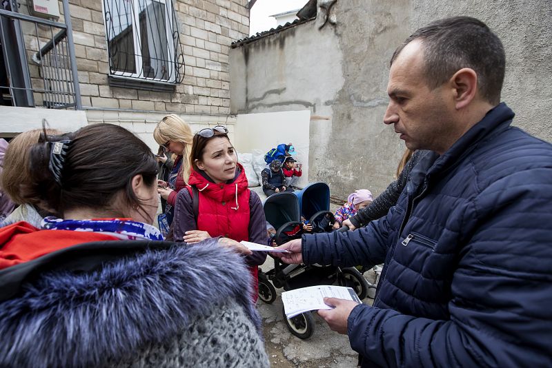 Cientos de refugiados pasan por Moldavia en su huida de la guerra