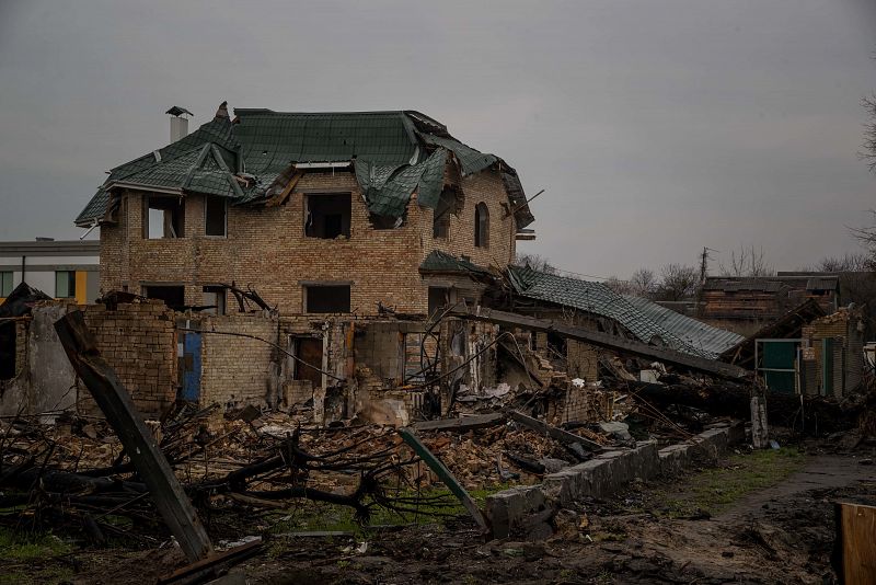 Daños causados por los bombardeos en Bucha